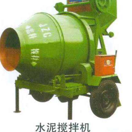 佳木斯金昌租赁钢脚手公司——水泥搅拌机与建筑机械产品展示